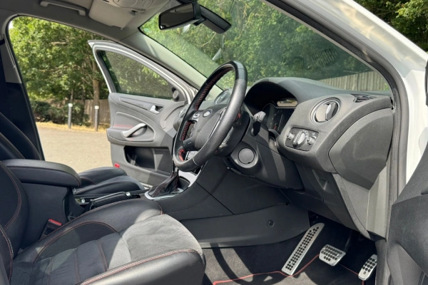 Ford Mondeo44