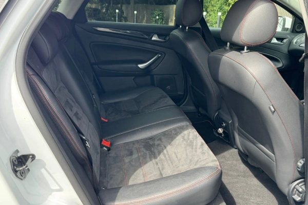 Ford Mondeo89