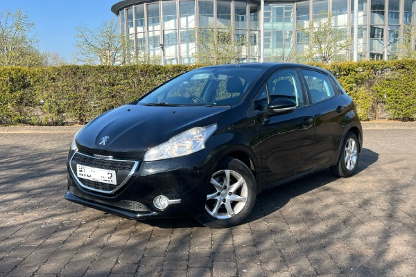 Peugeot 208 1